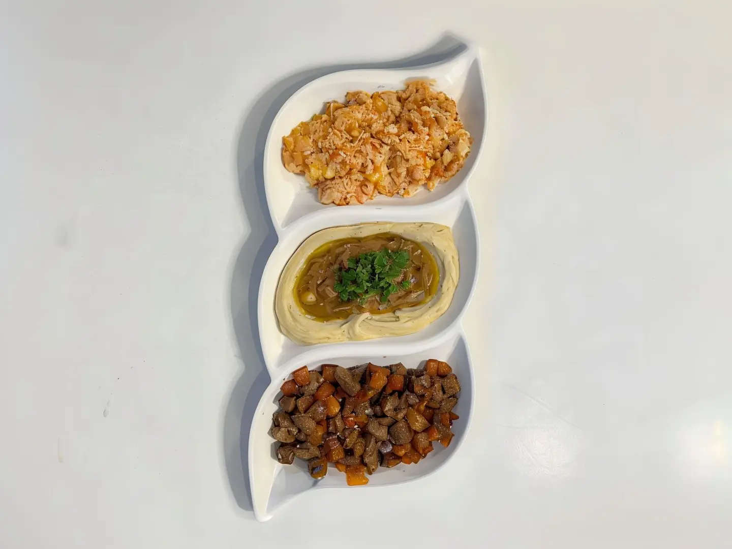 فطور مشكل حار  - لحم طماطم شكشوكة و على وشو