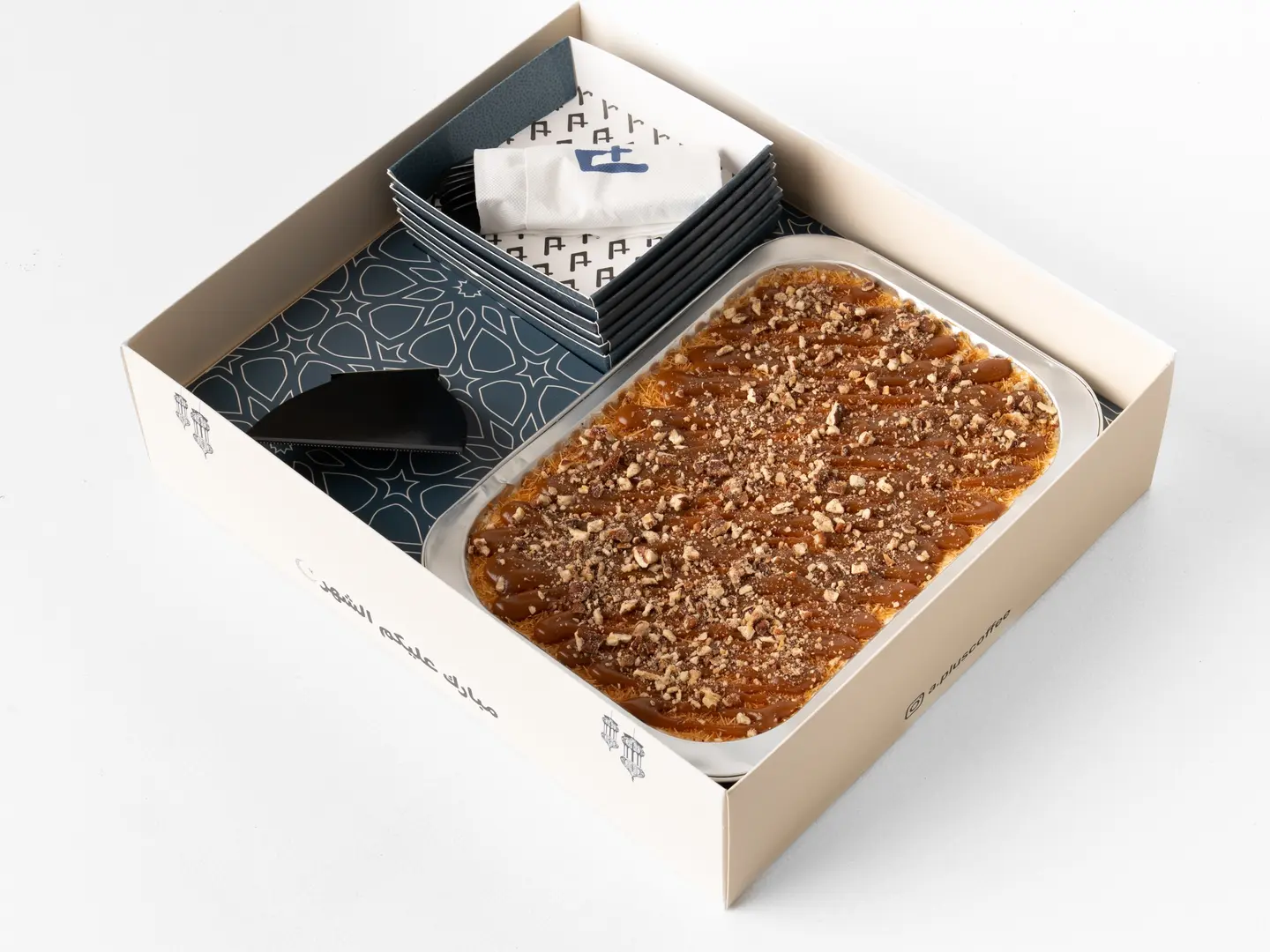 بوكس بودينق التمر بالبيكان