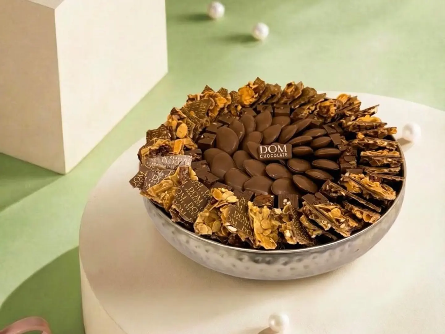 صينيه فضية كرسبي و بيكان و سولتد