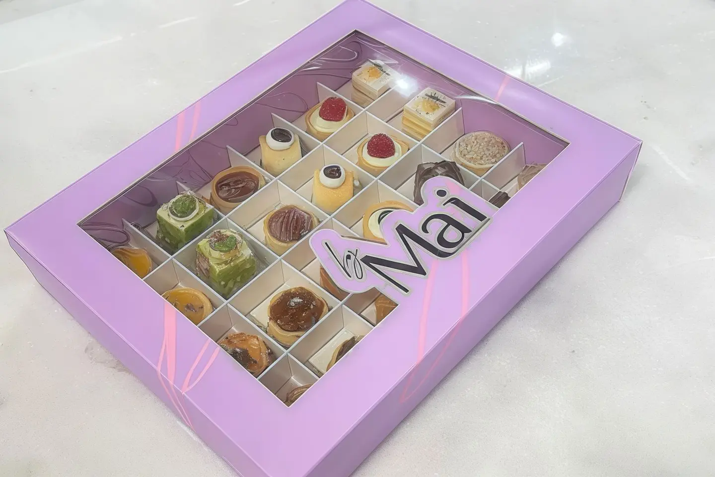 Box Mix Mini 24 Piece