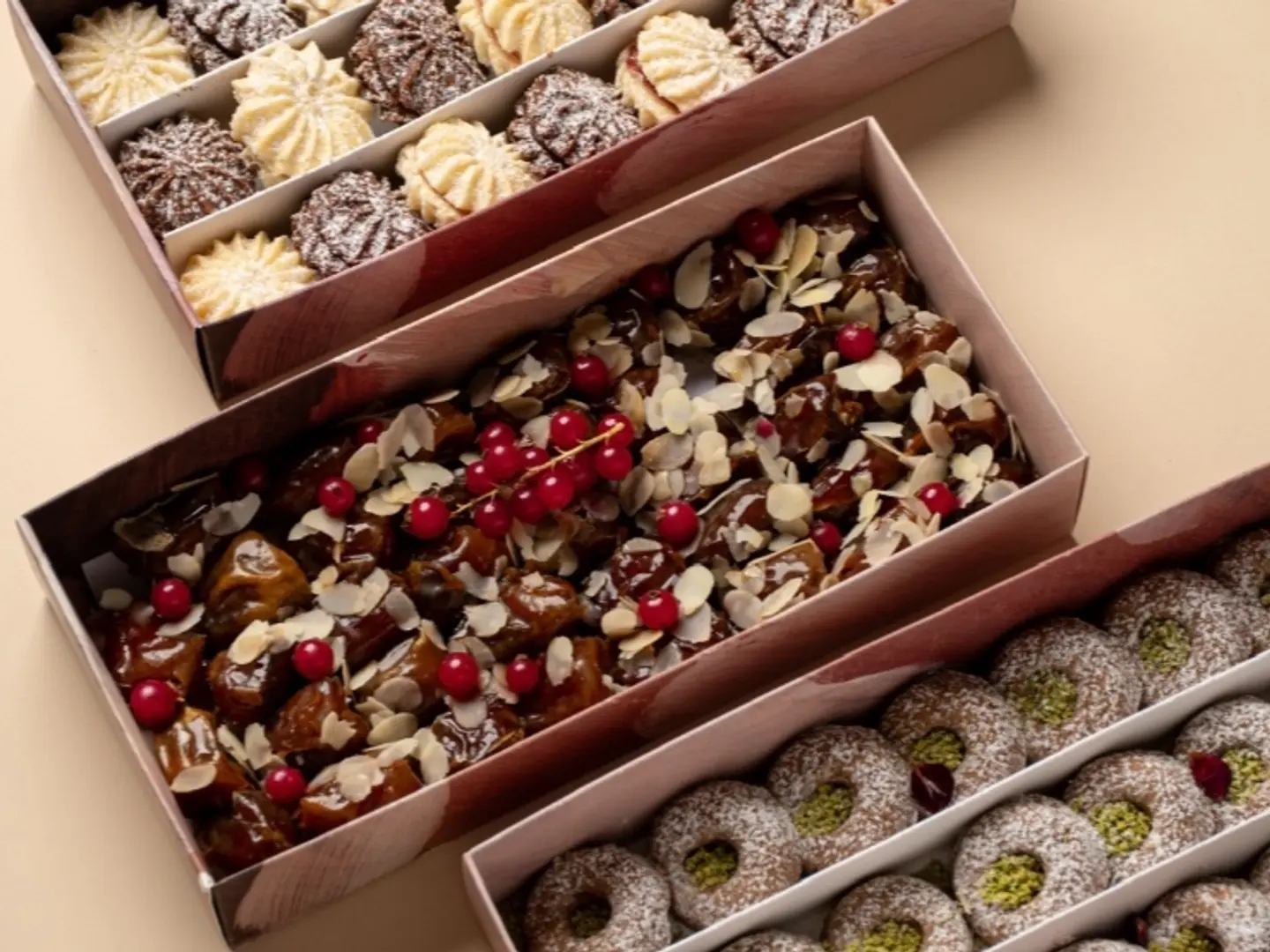 Petit Four, Wraybeh, And Date Cheesecake (Small)
