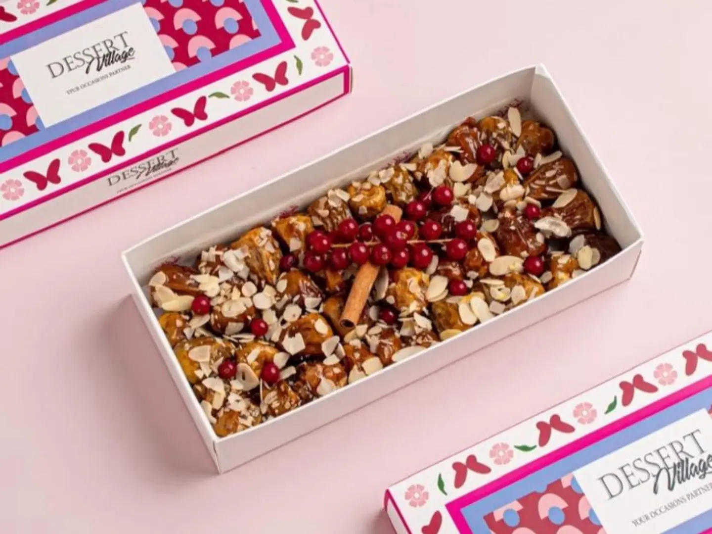 Small Box Dates Staffed With Cheese Cake 30 Pieces