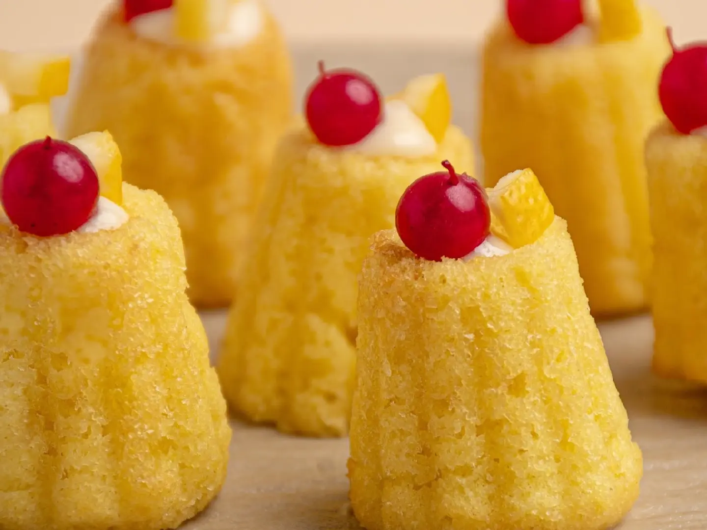 Tiny Lemon Cake 36 Pieces