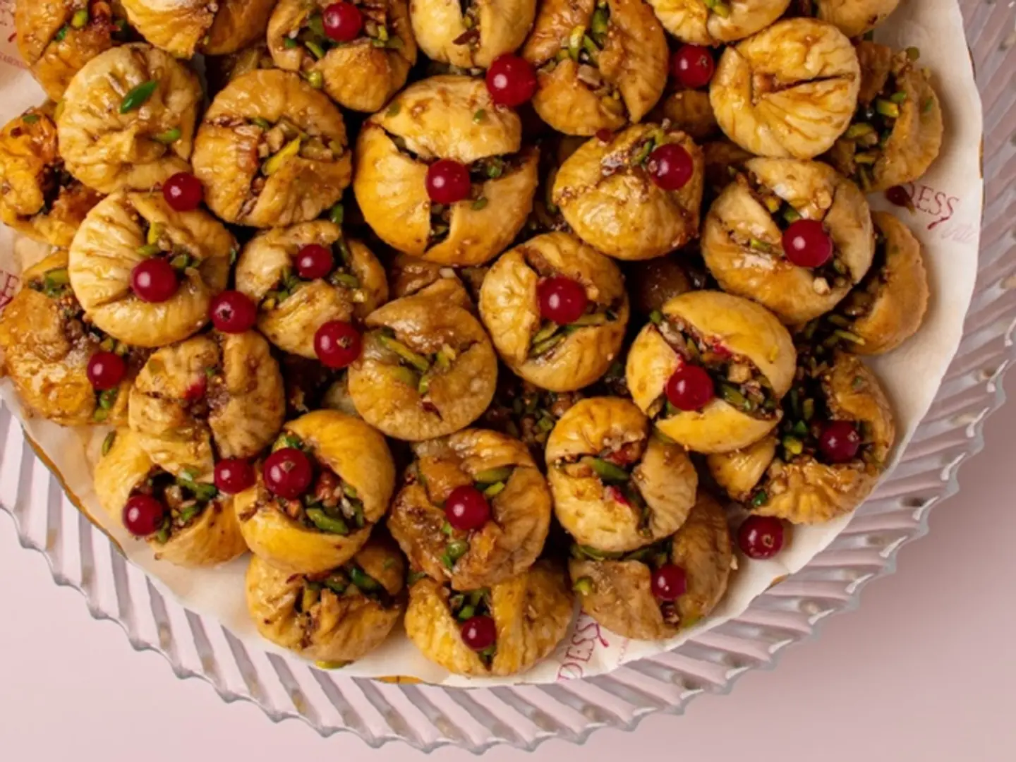 صينية تين محشي بالمكسرات