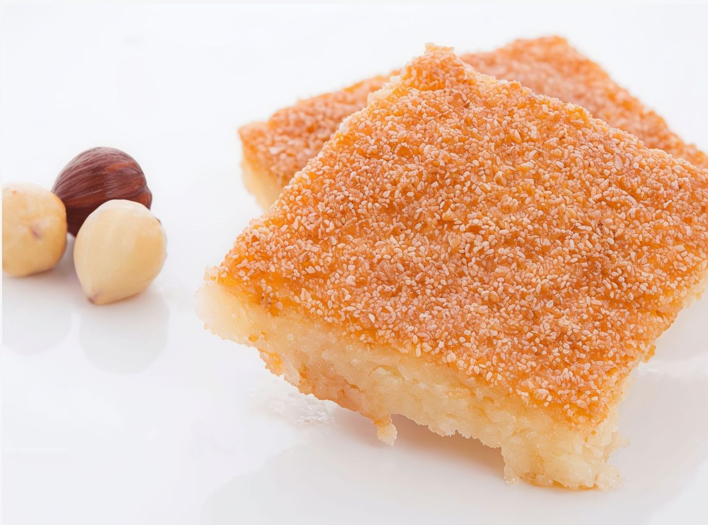 بسبوسة مكسرات