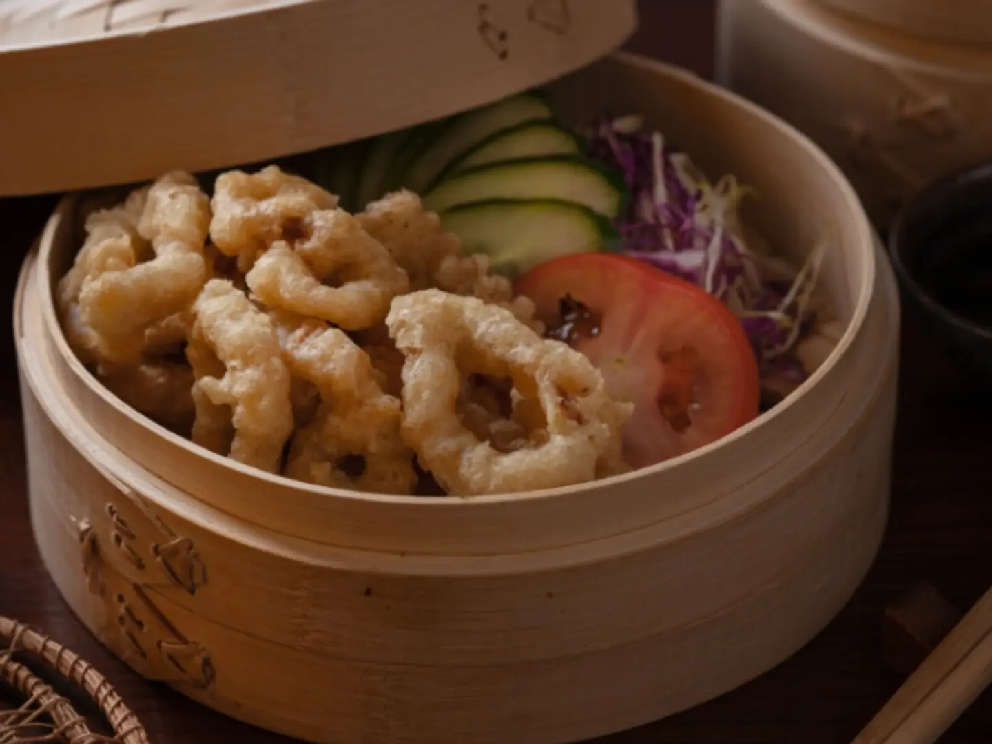 حلقات كريسبي كاليماري مع الصوص الخاص