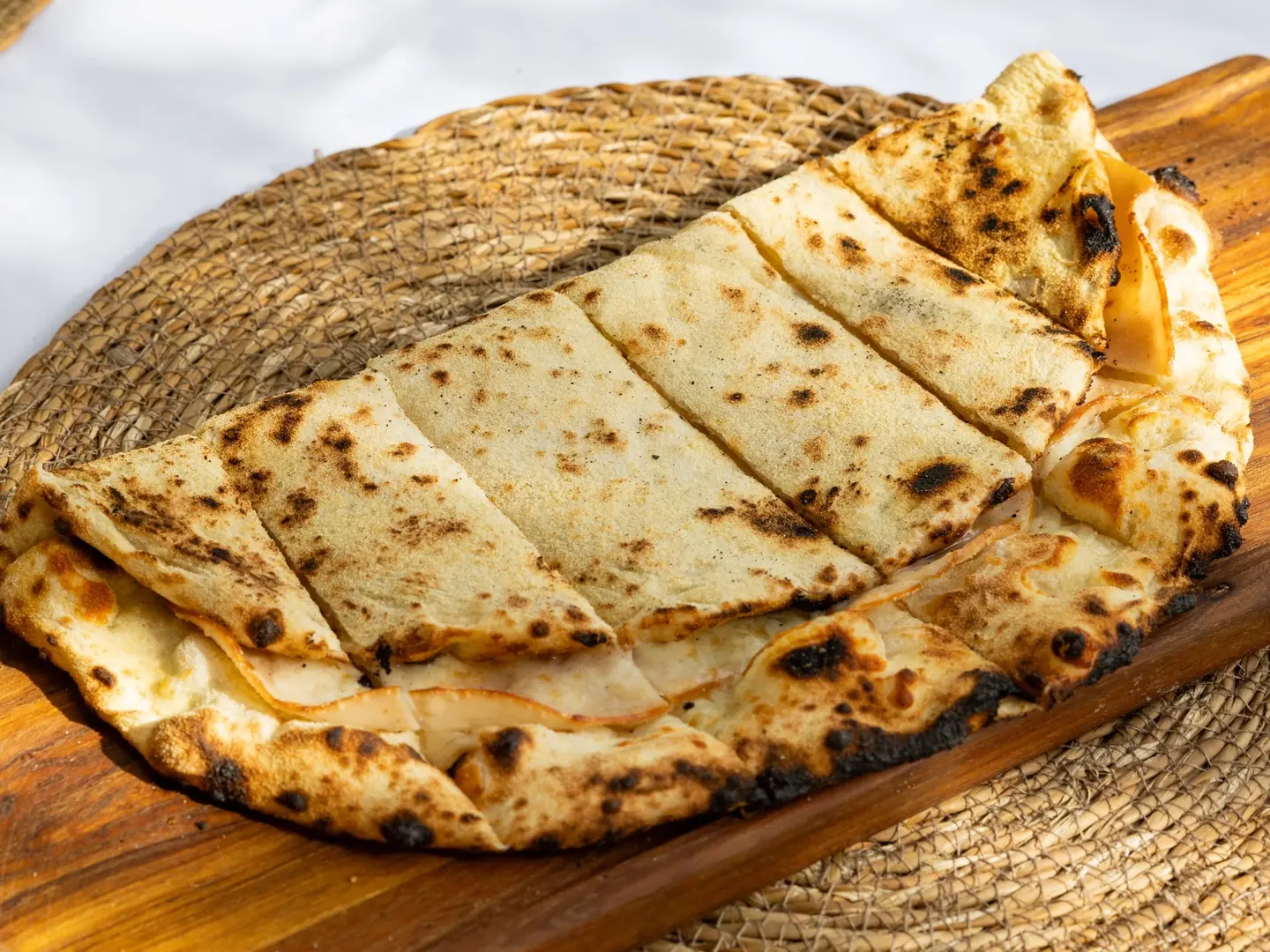 منقوشة جبنة و ديك رومي