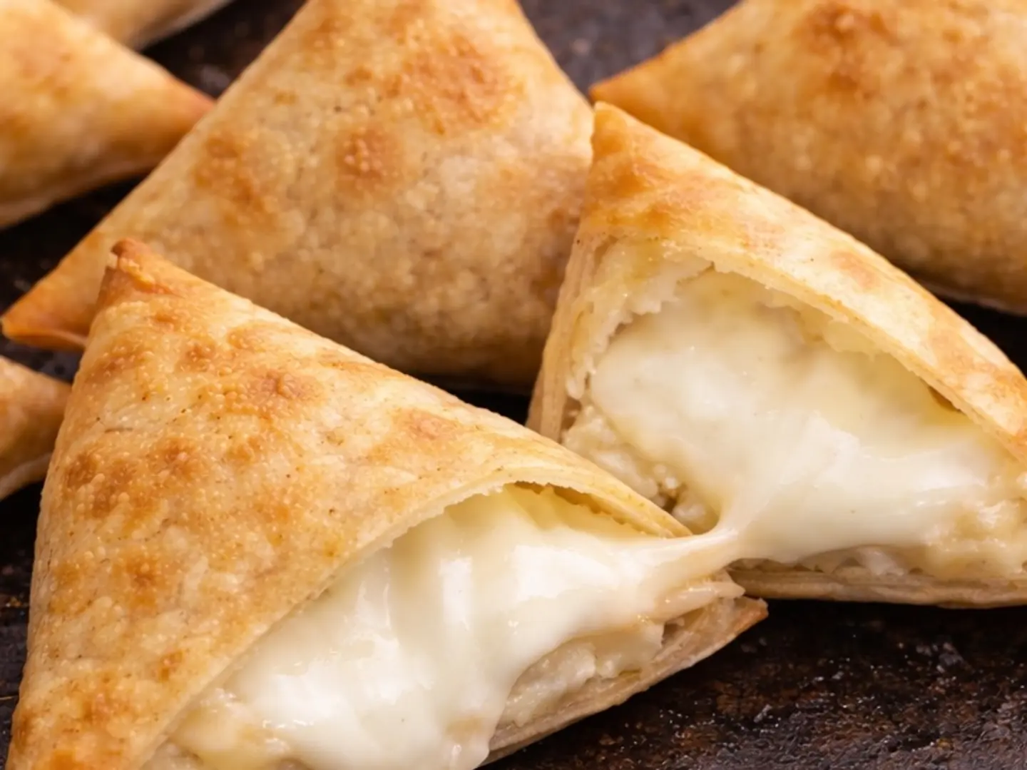 سمبوسه جبن سائل