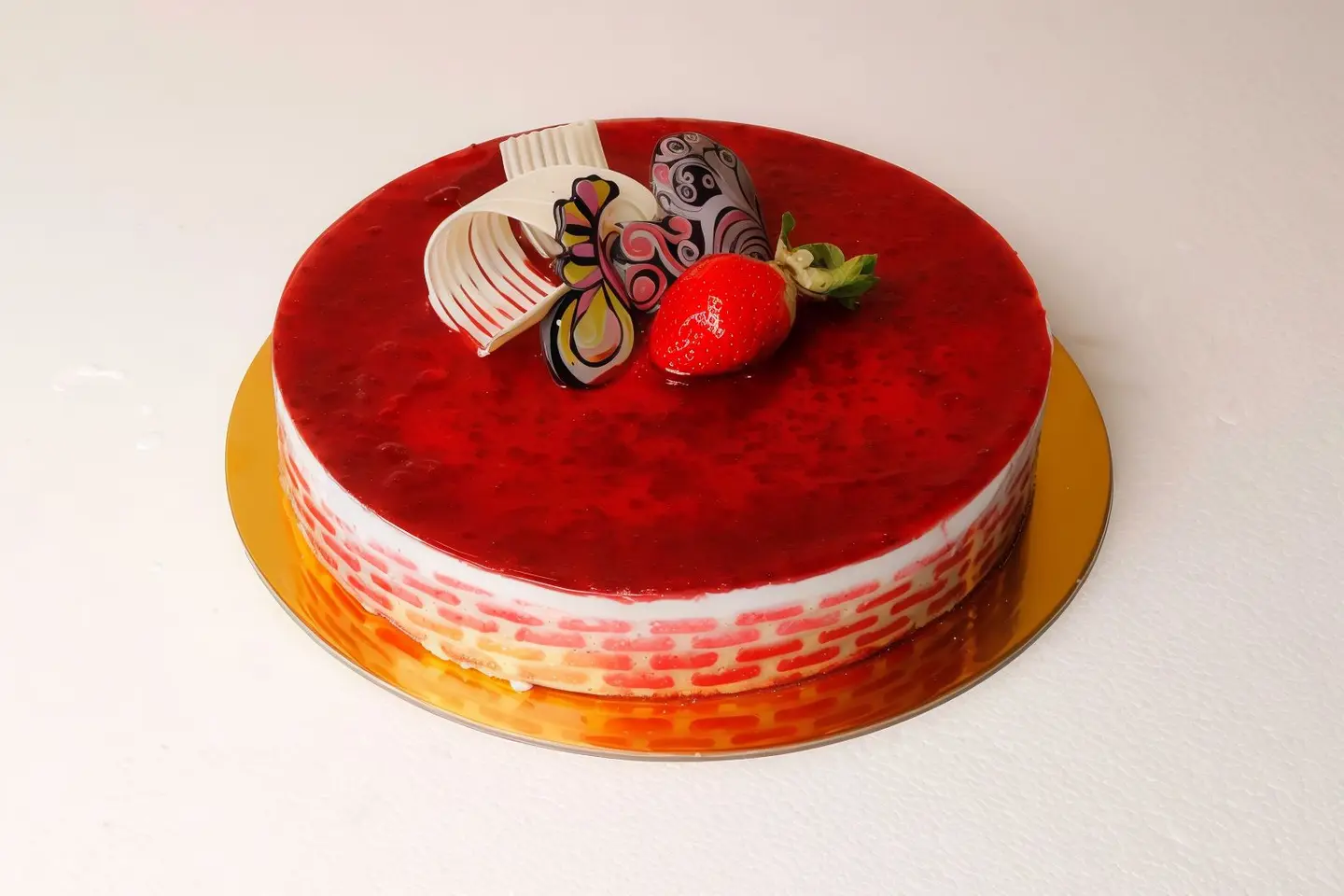 تشيز كيك توت احمر