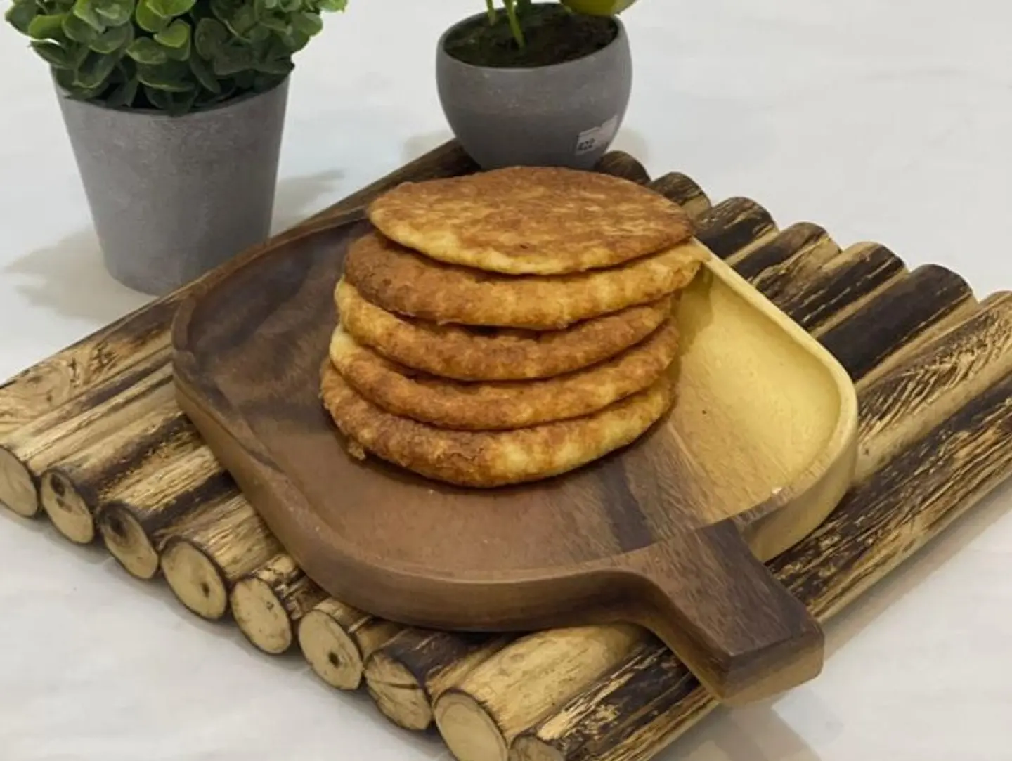 خبز اللوز عربي كيتو ۳ ارغفه