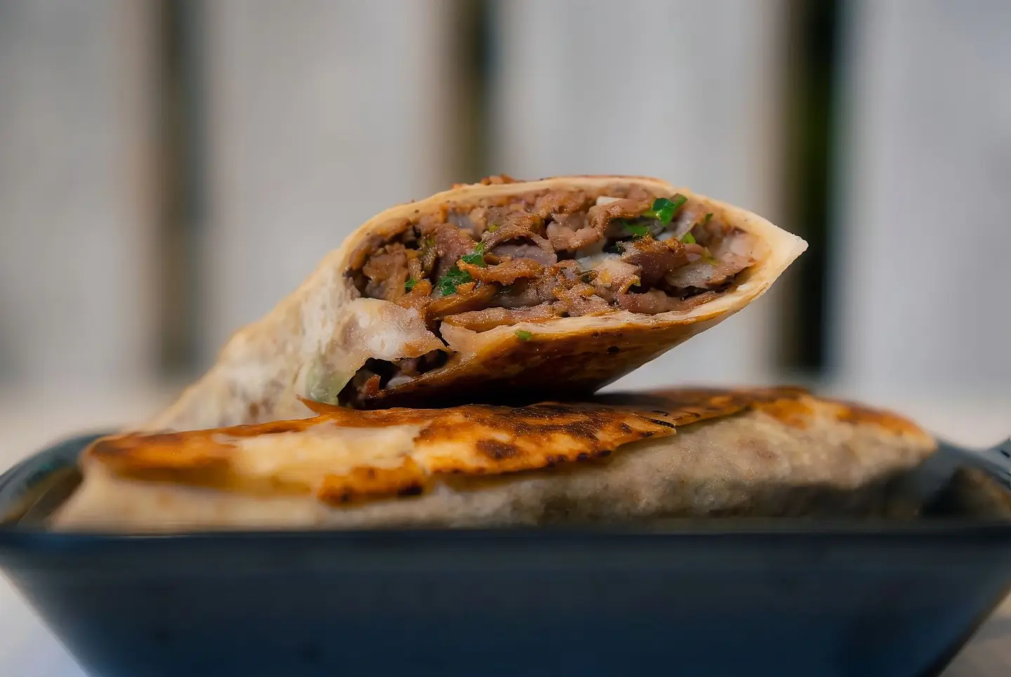 لحم صغير خبز صاج