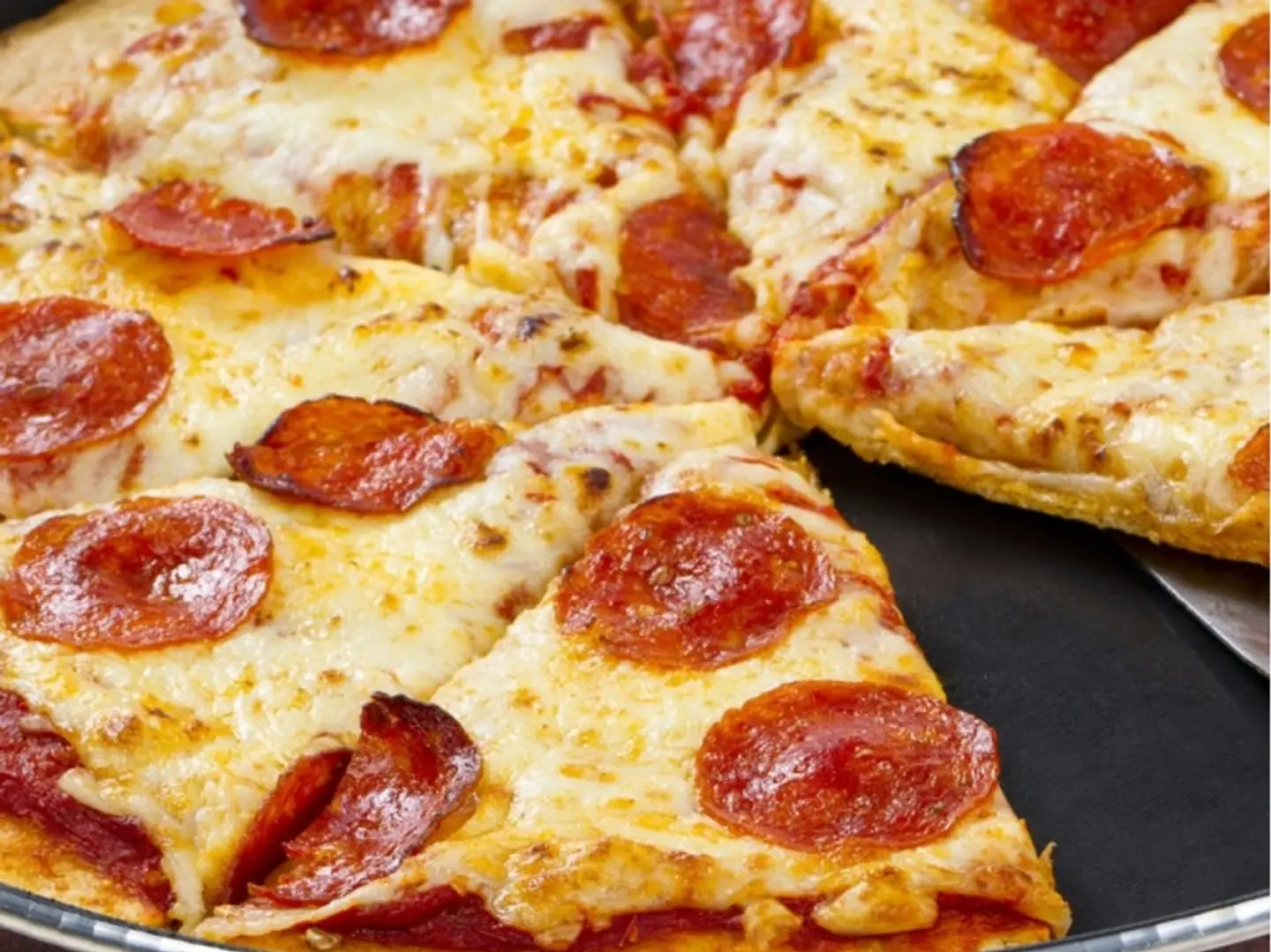 بيتزا بيبروني