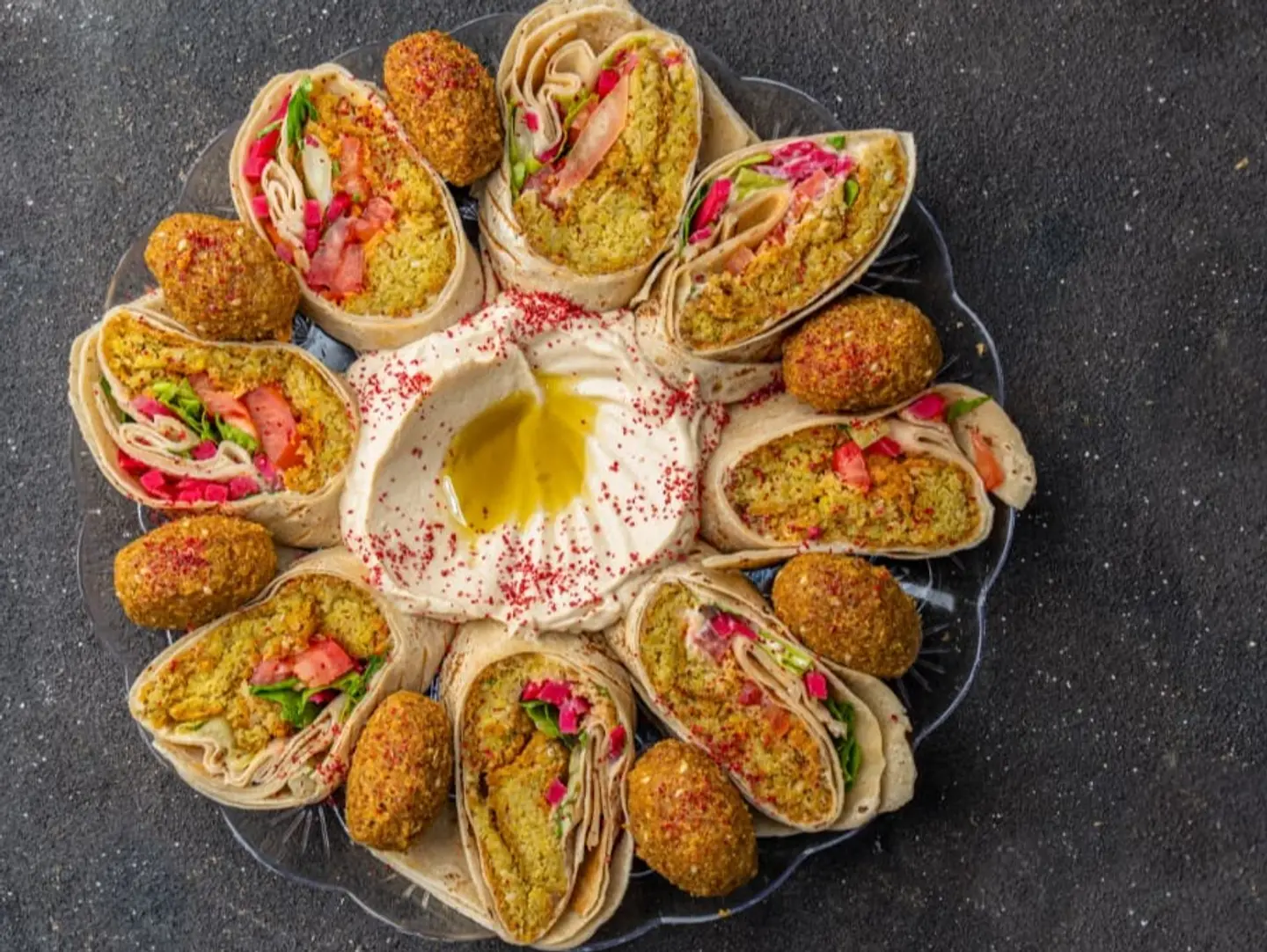 صحن فلافل عربي