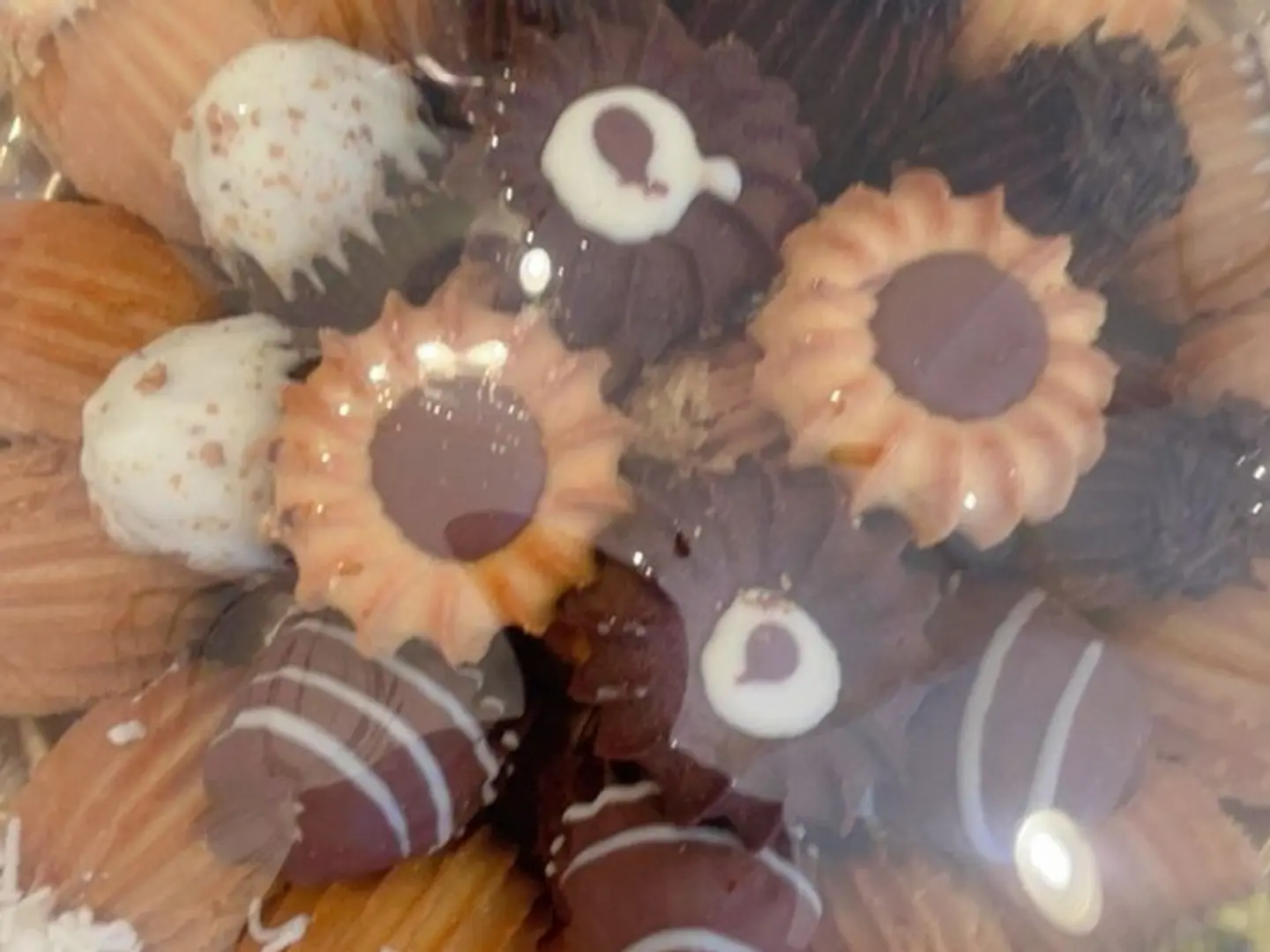 Mixed Petit Four