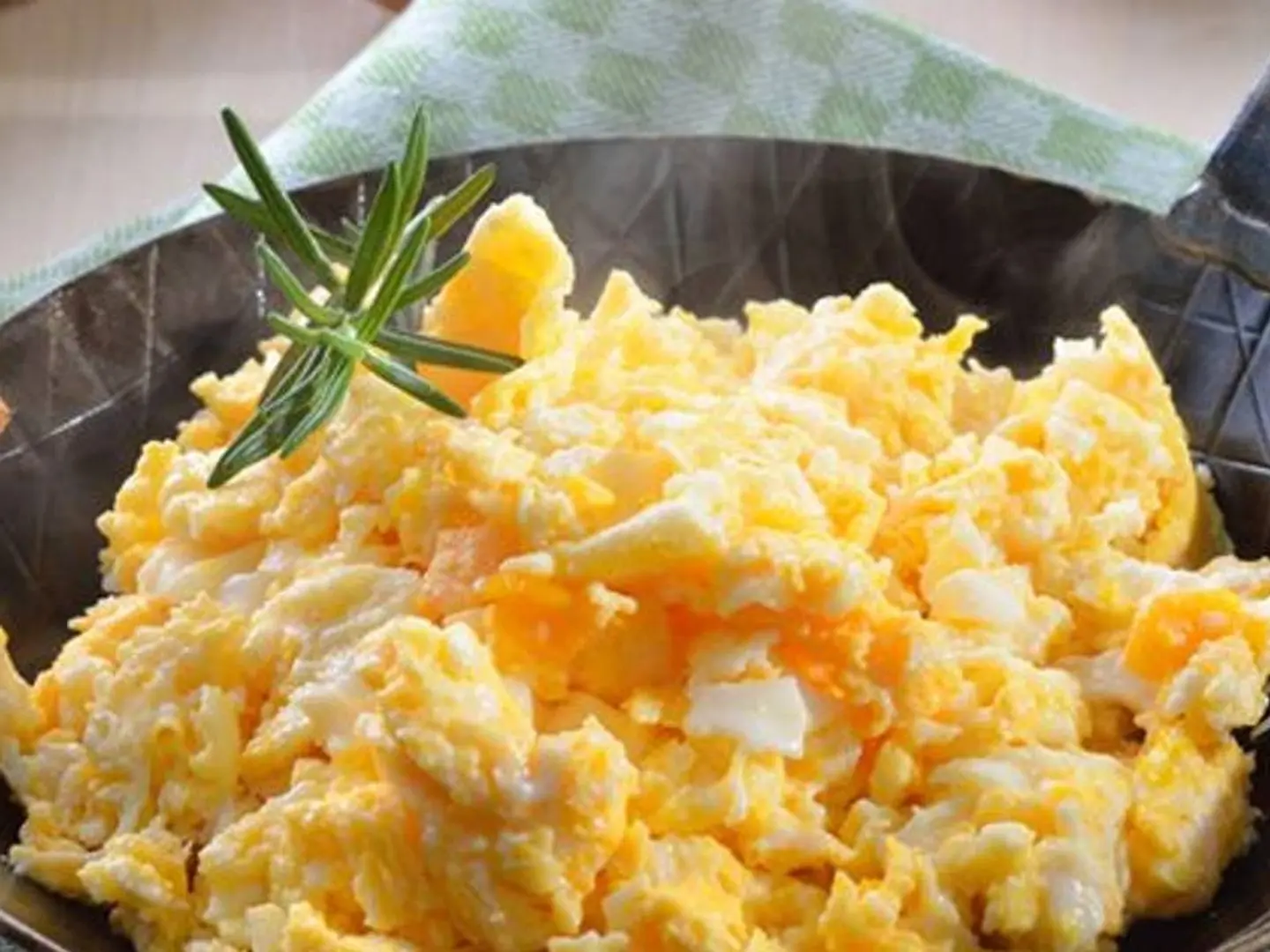Eggs With Cheese