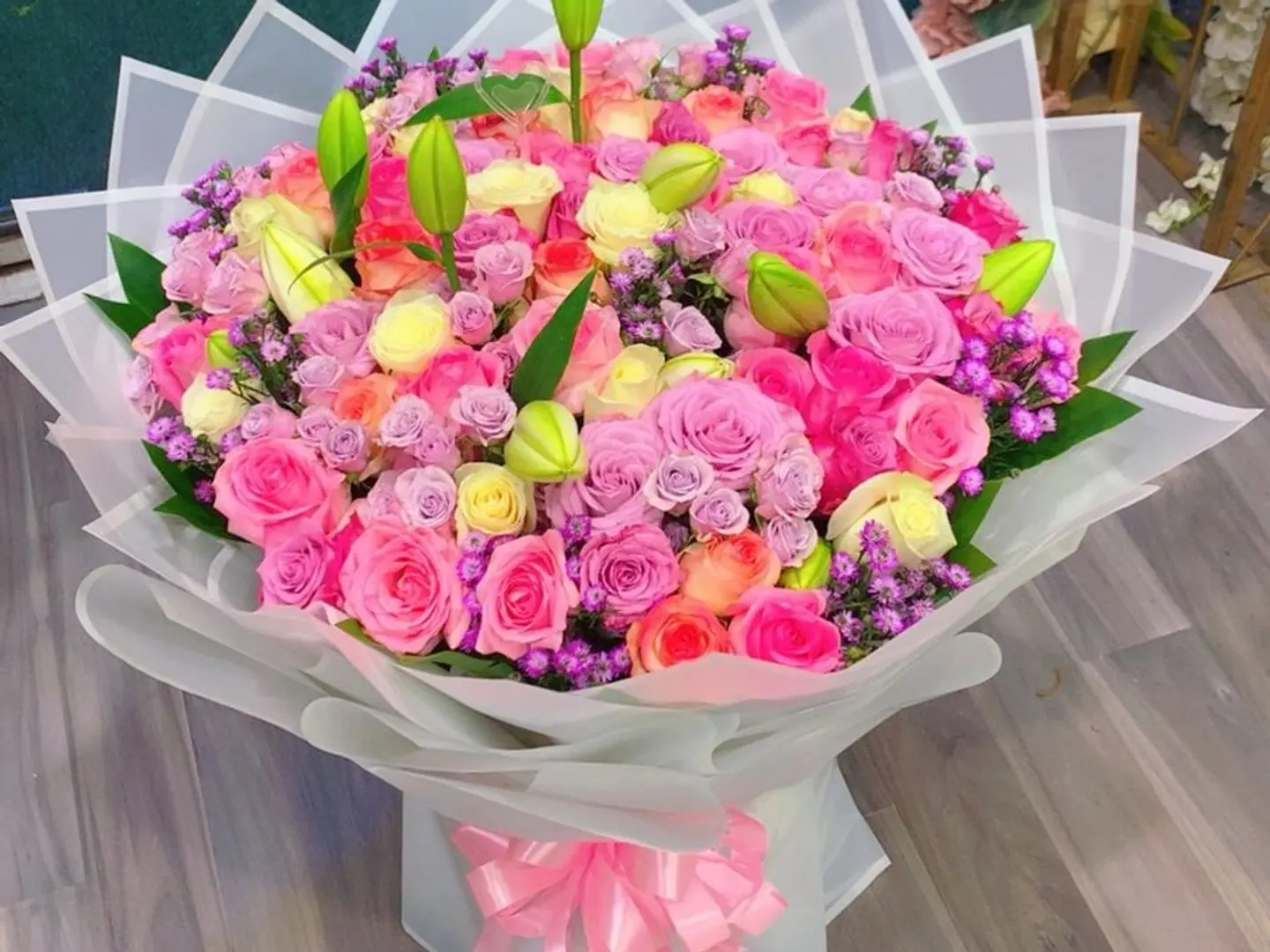 Mixed Pink Roses Bouquet