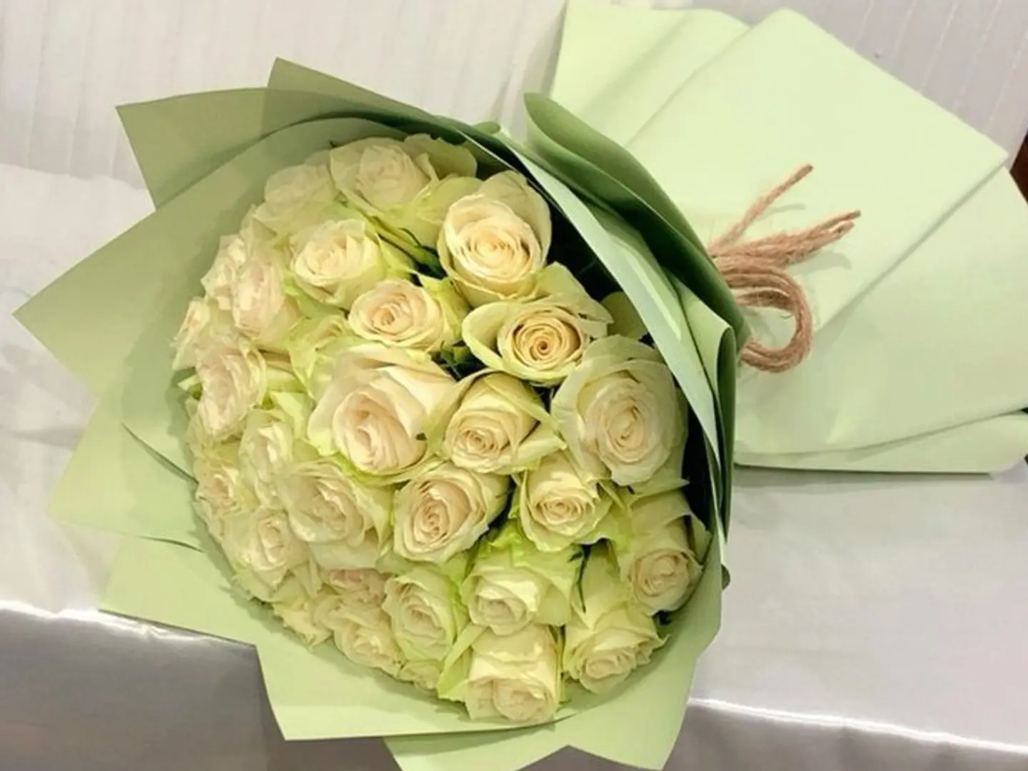 White Bouquet With Apple Packaging