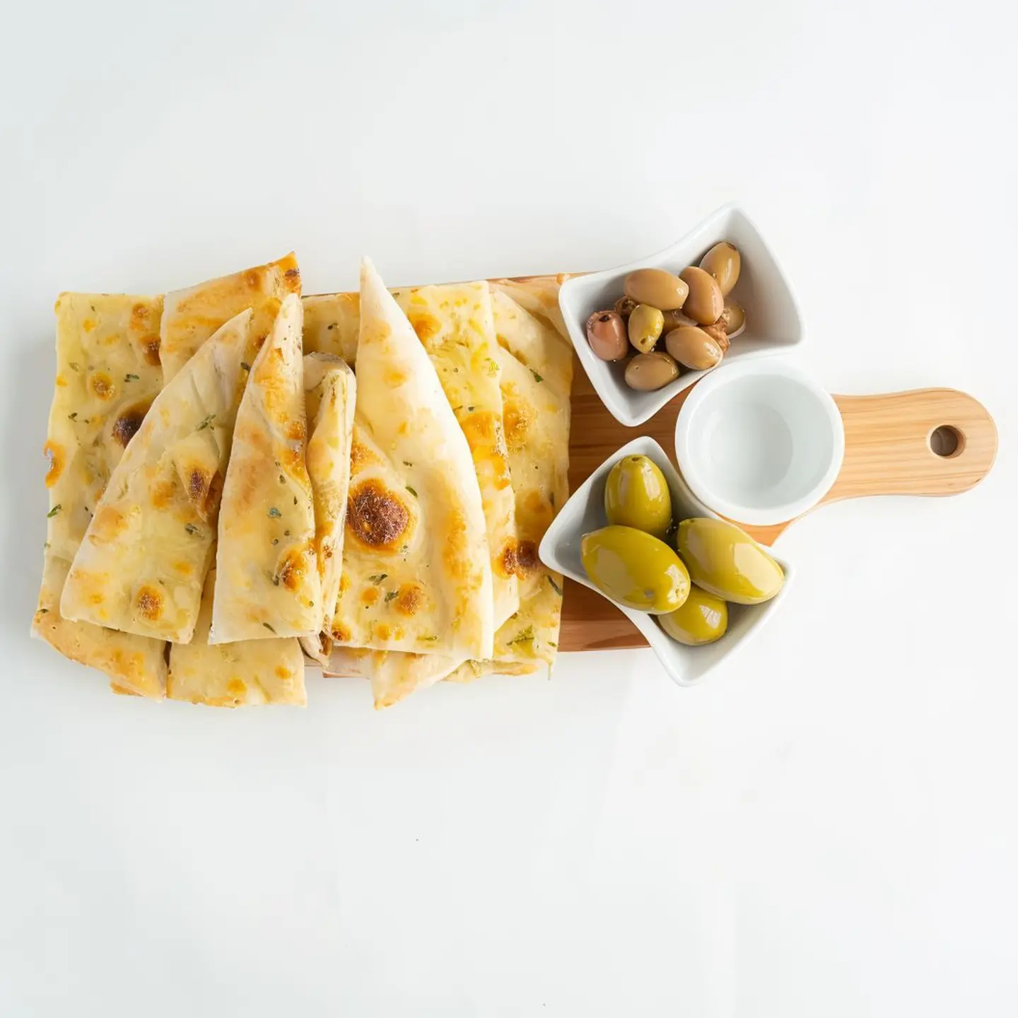 خبز البيتزا و الزيتون