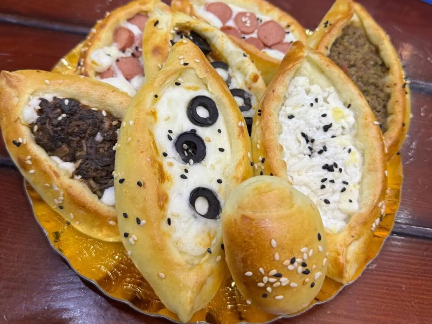 صحن فطائر مشكل صغير