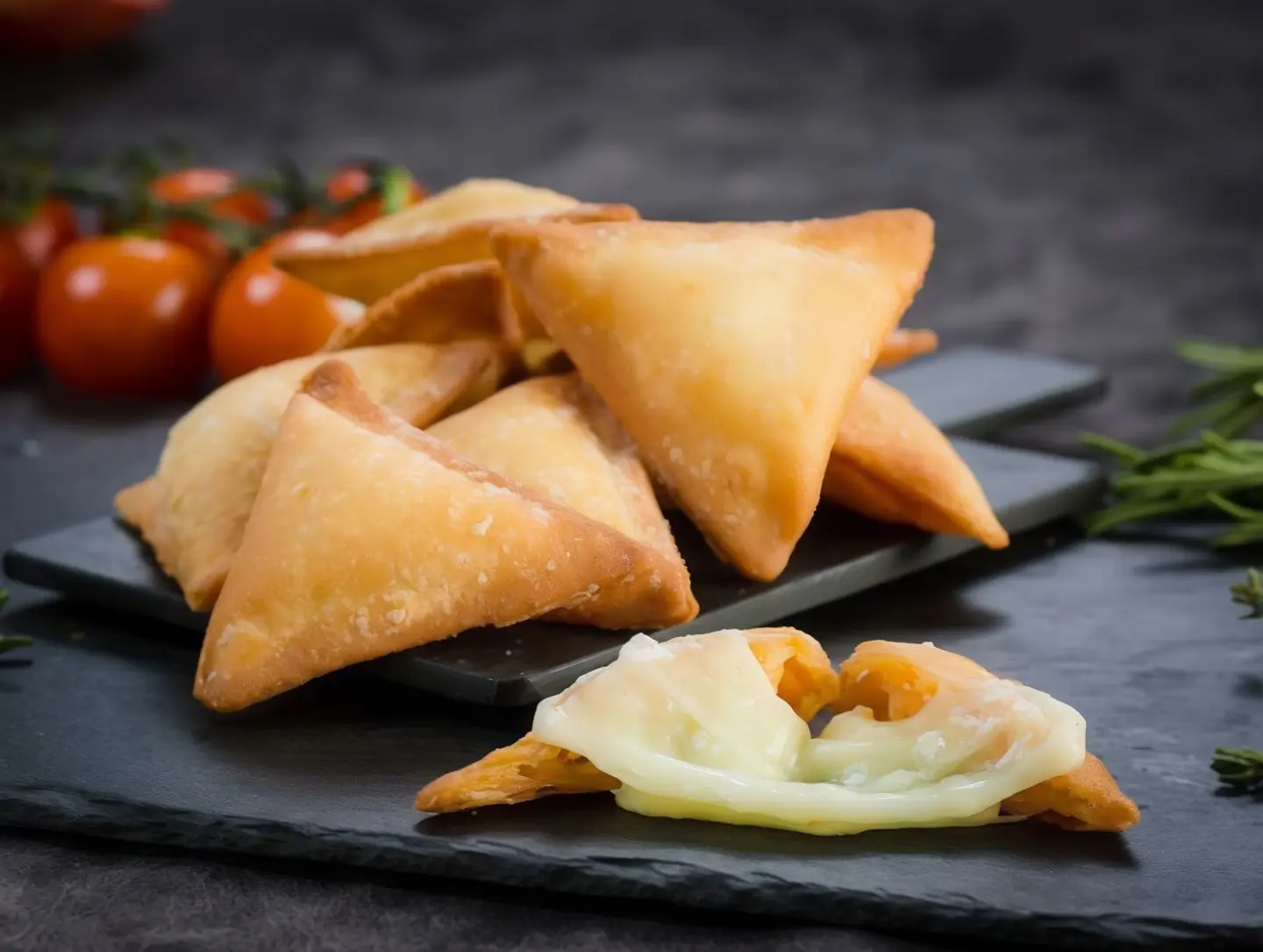 ربع كيلو سمبوسة جبن فيتا