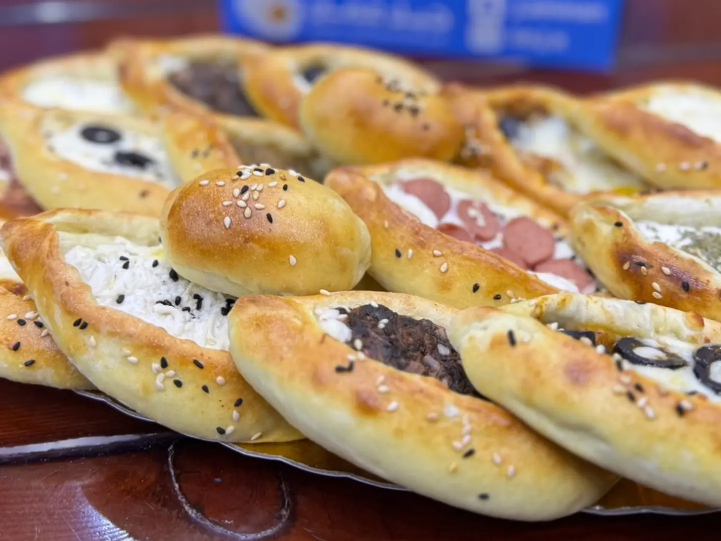 صحن فطائر مشكل كبير