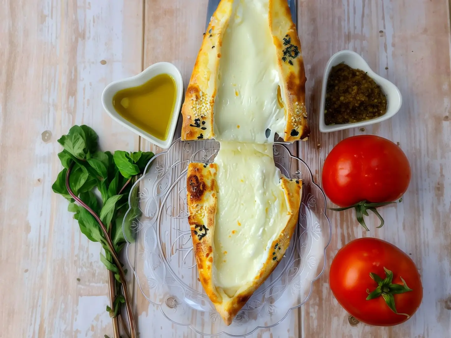 فطيرة  جبن موزاريلا