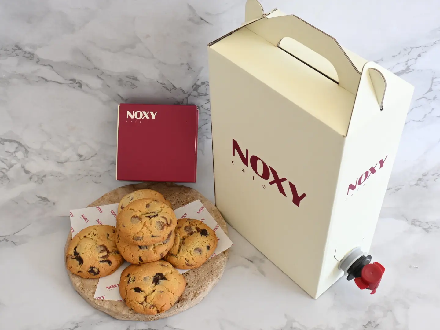 Gathering Box Coffee Of The Day With 6 Pecice Cookise