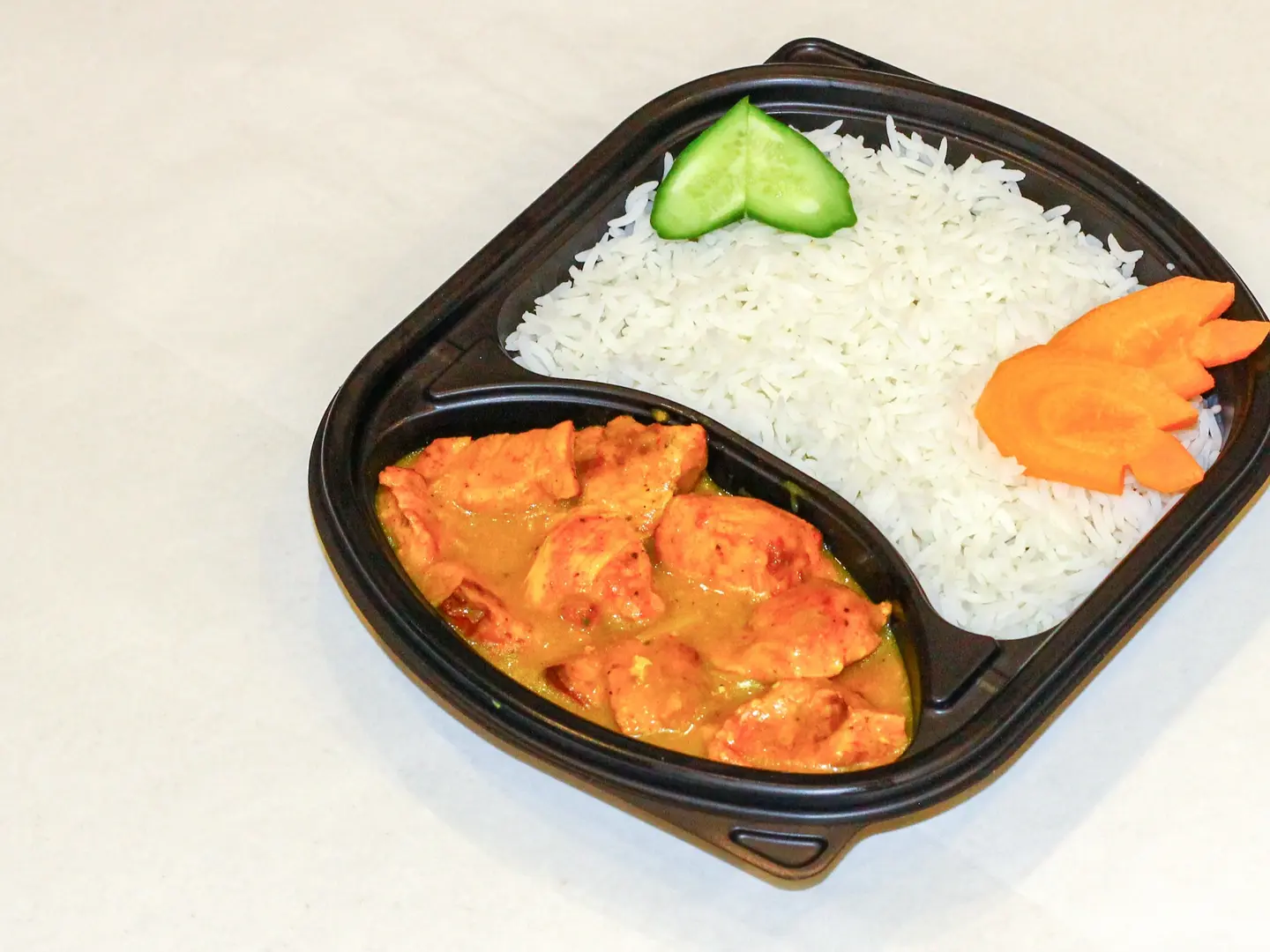 وجبة دجاج برياني