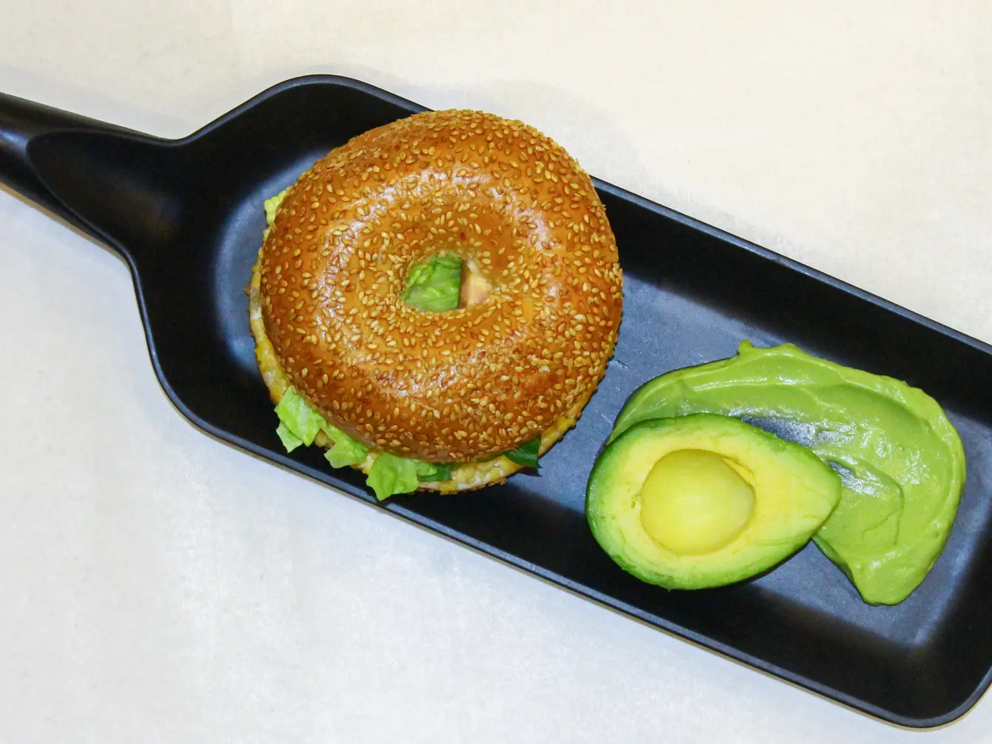 كريمي اومليت بيجل ساندويش