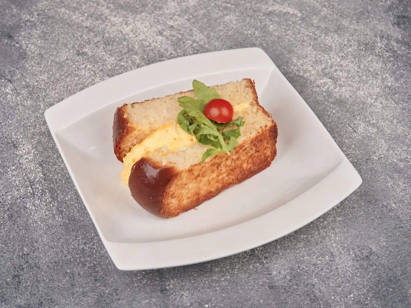 Brioche Omelette With Cheese