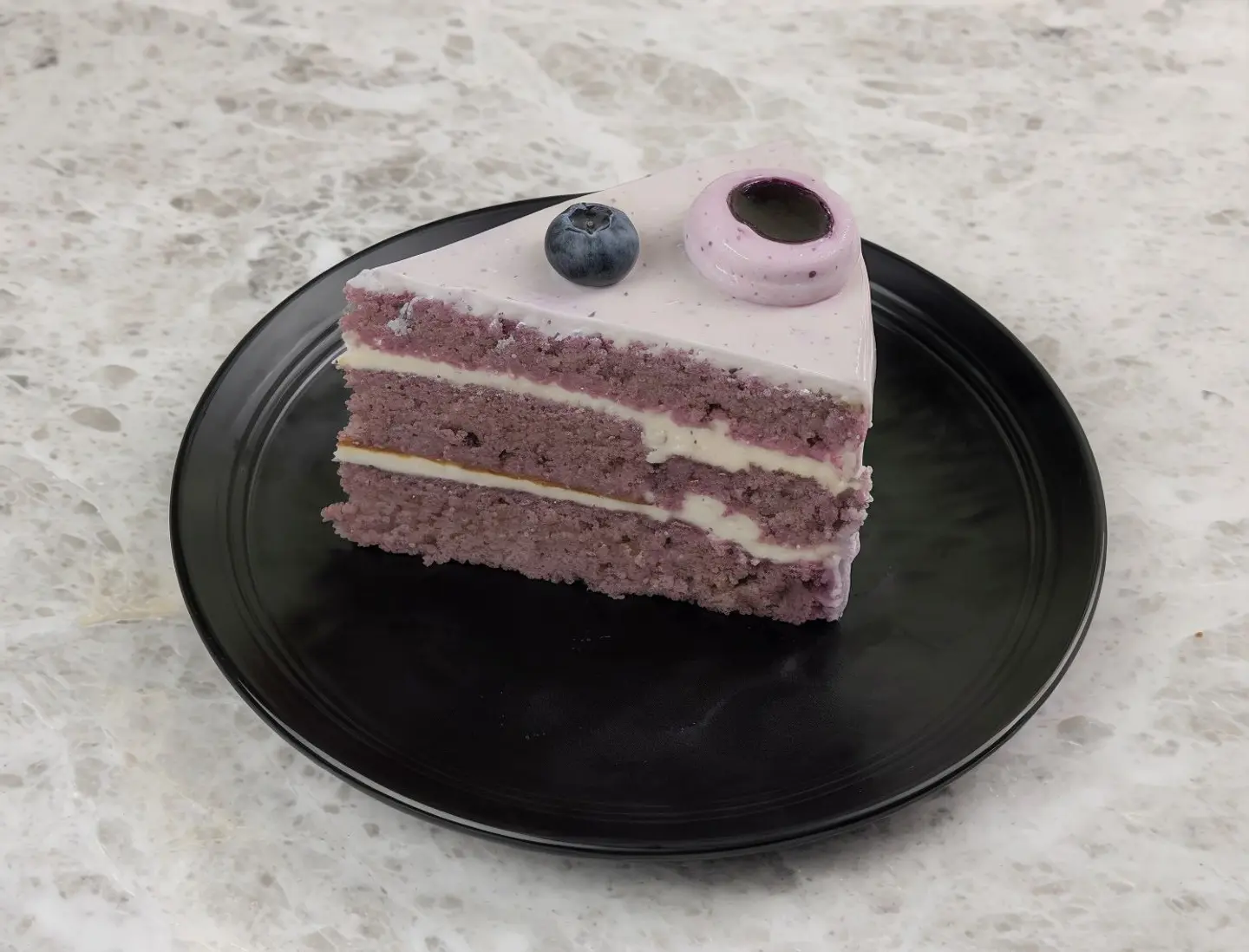 قطعة كيك بلوبيري