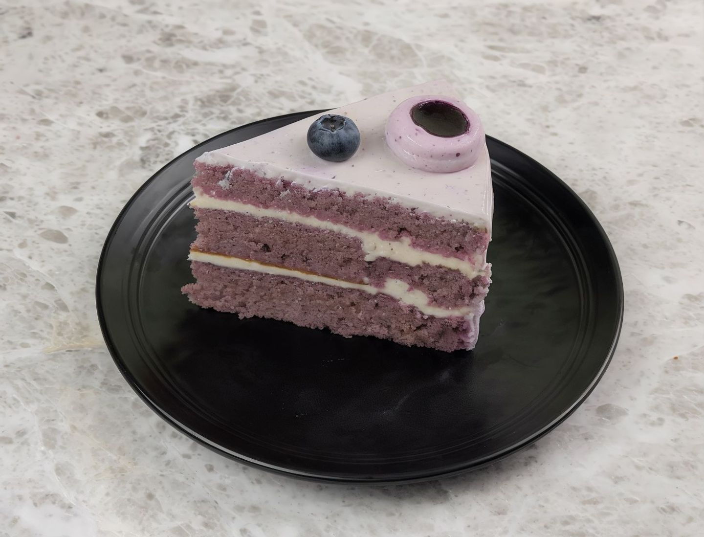 قطعة كيك بلوبيري