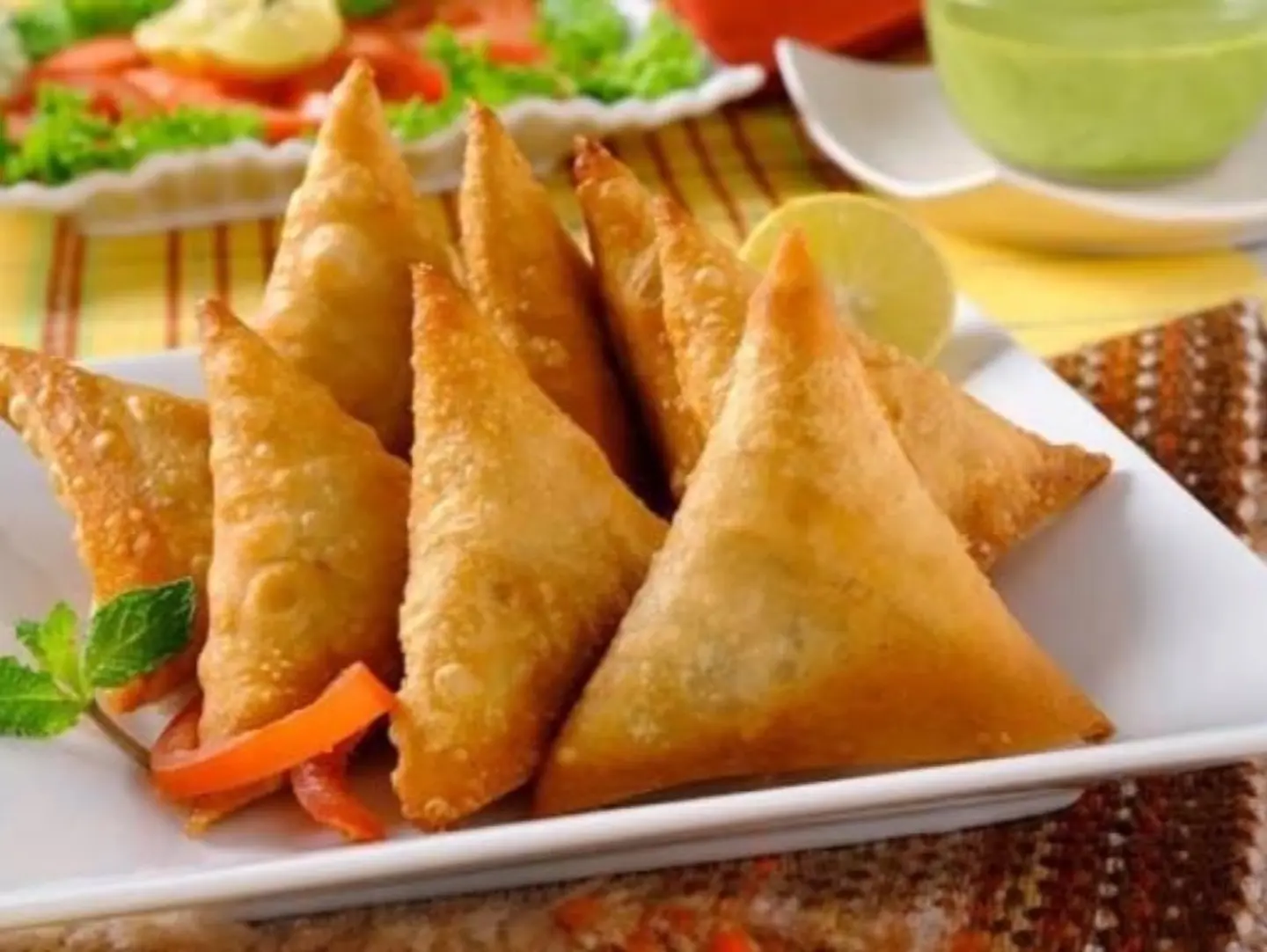 سمبوسة مثلثات جبنة كيري