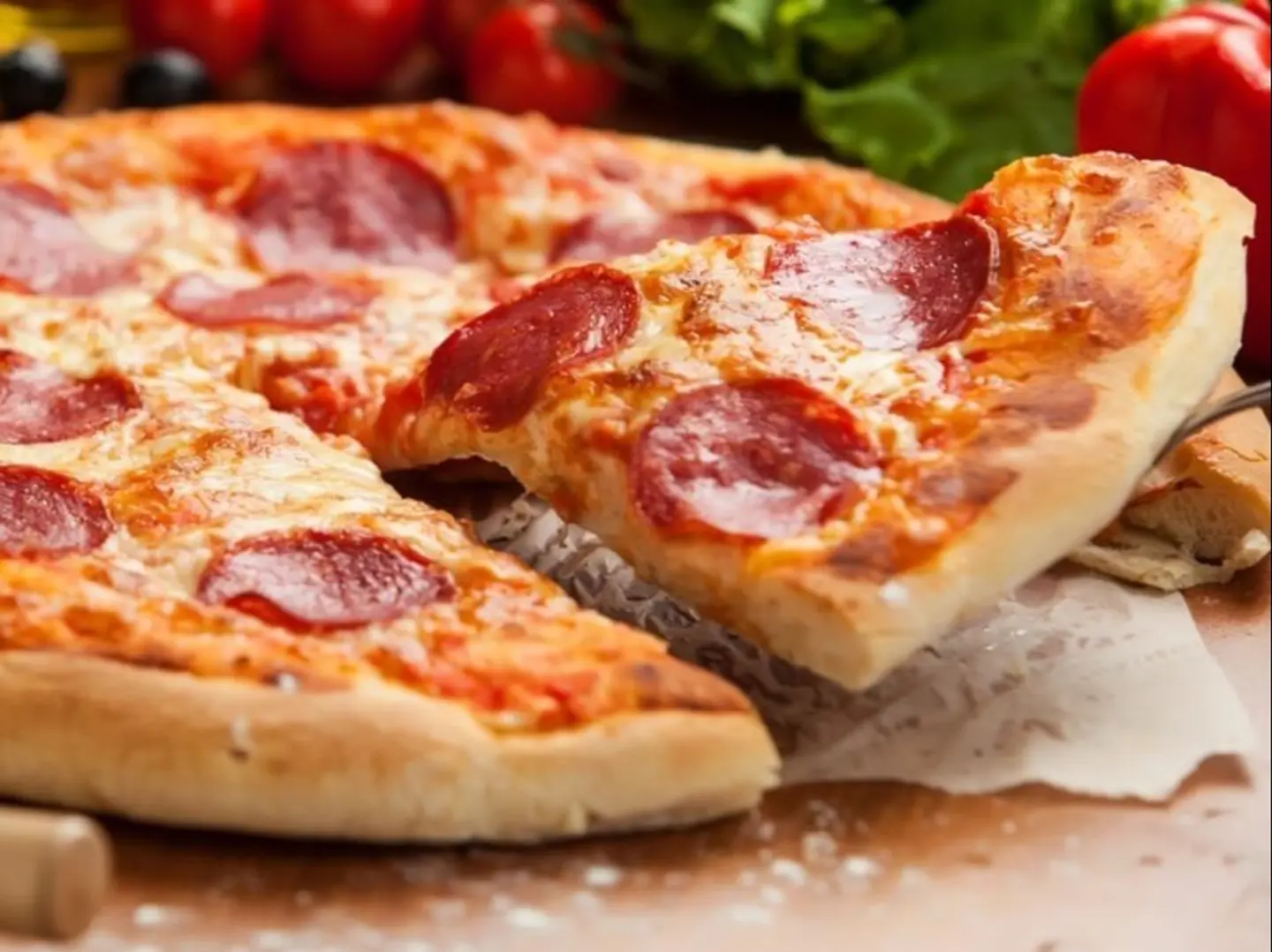 بيتزا ببروني صغير