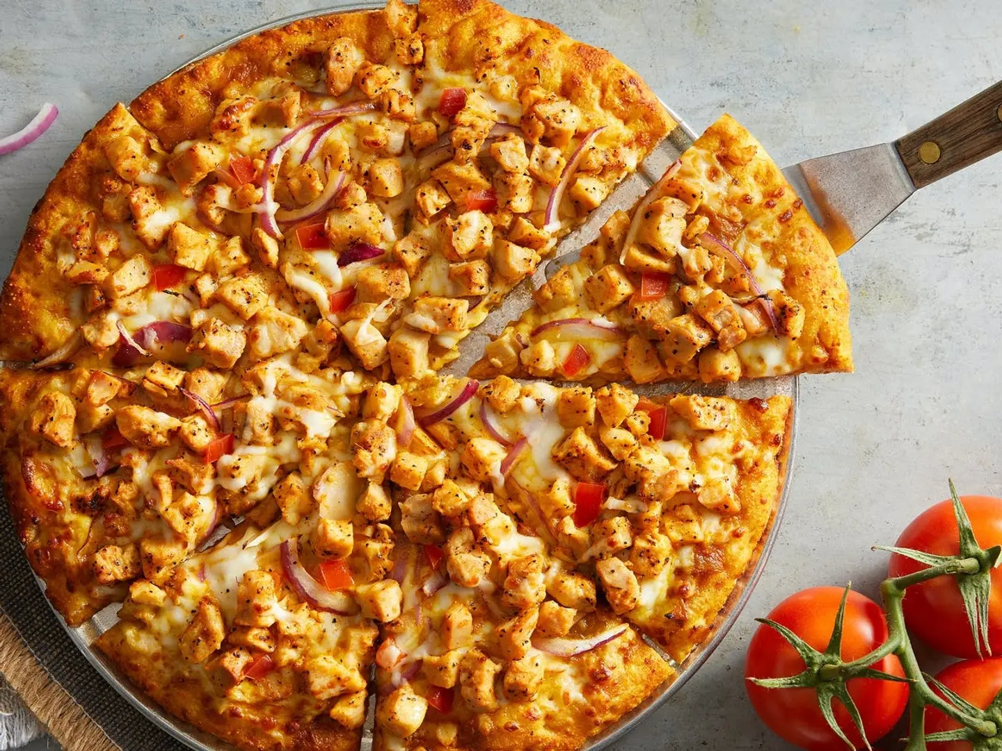 بيتزا دجاج كبير