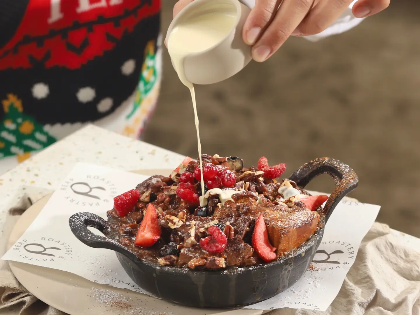 بريد بودينغ البيكان والاسبريسو مع الكريمة