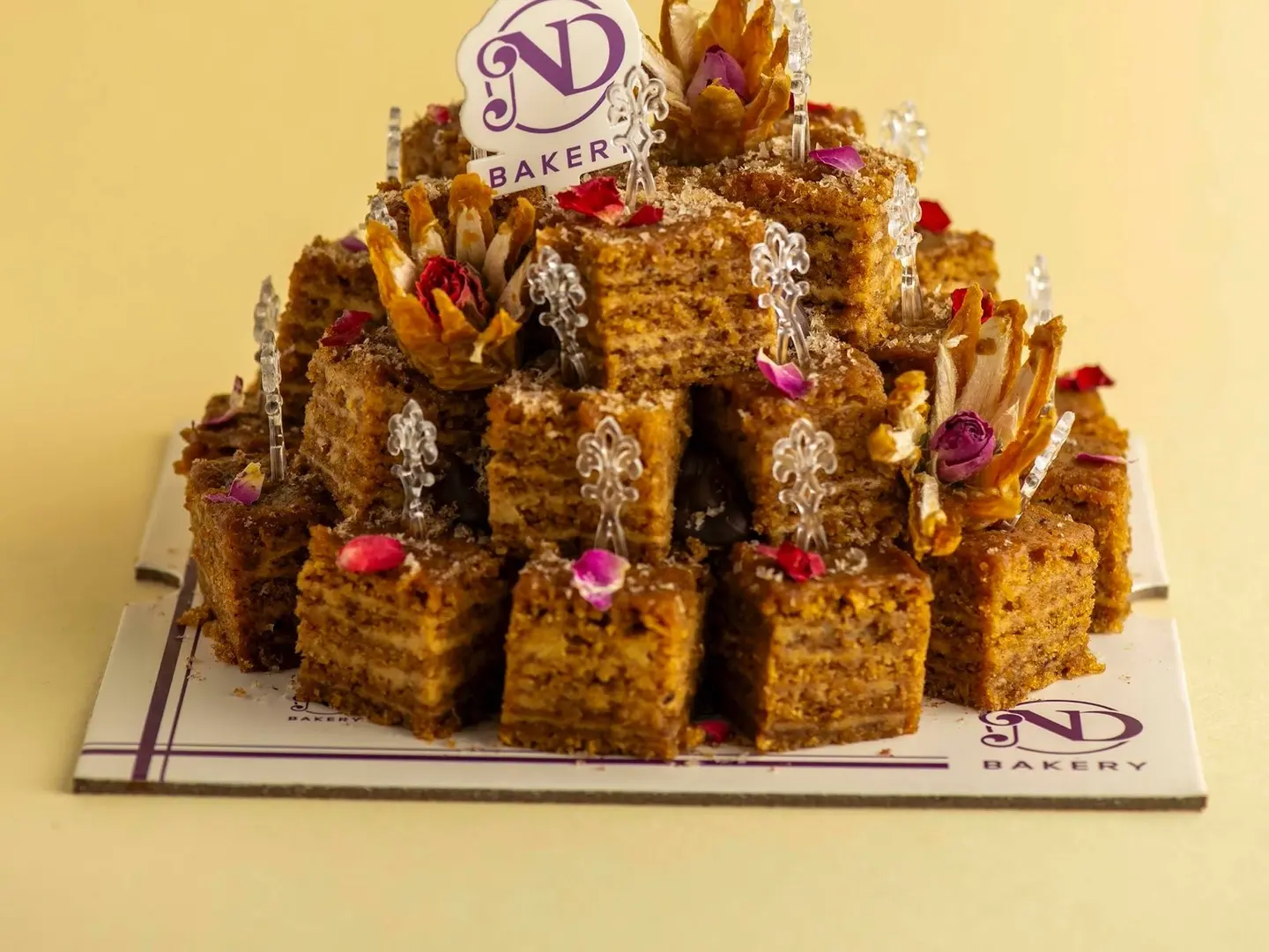 Date Bites Cake With Najdi Cream