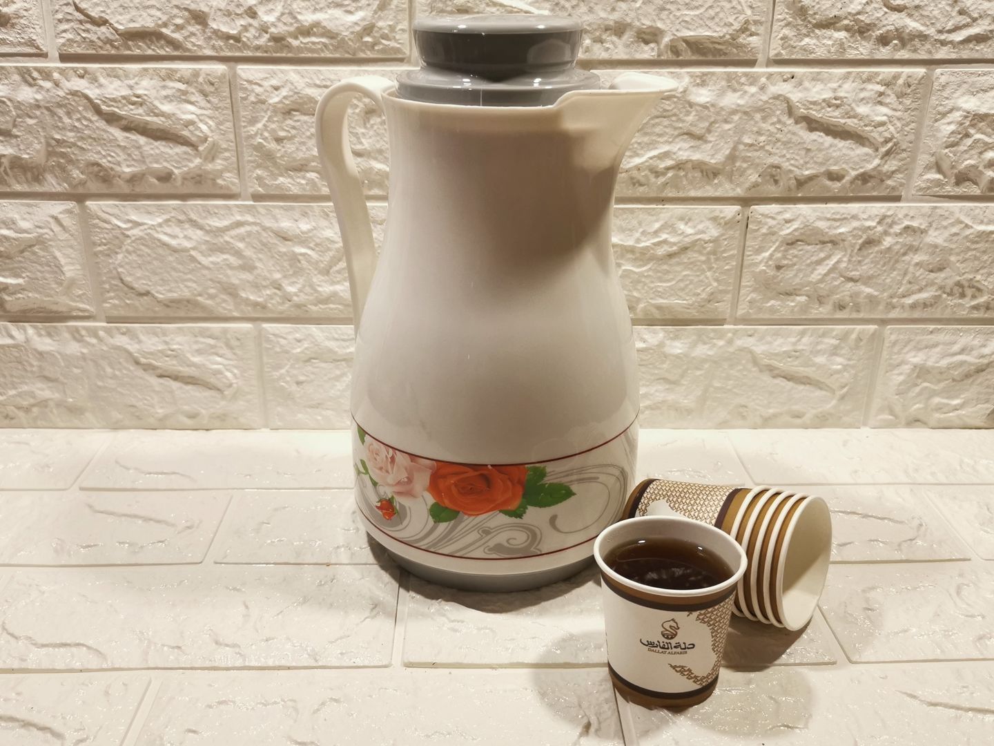 دلة كركديه حار
