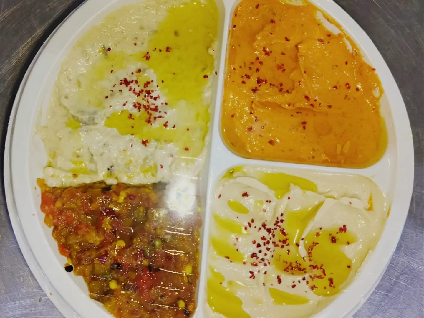 Sahn Muqbilat Akistra Alsaghira