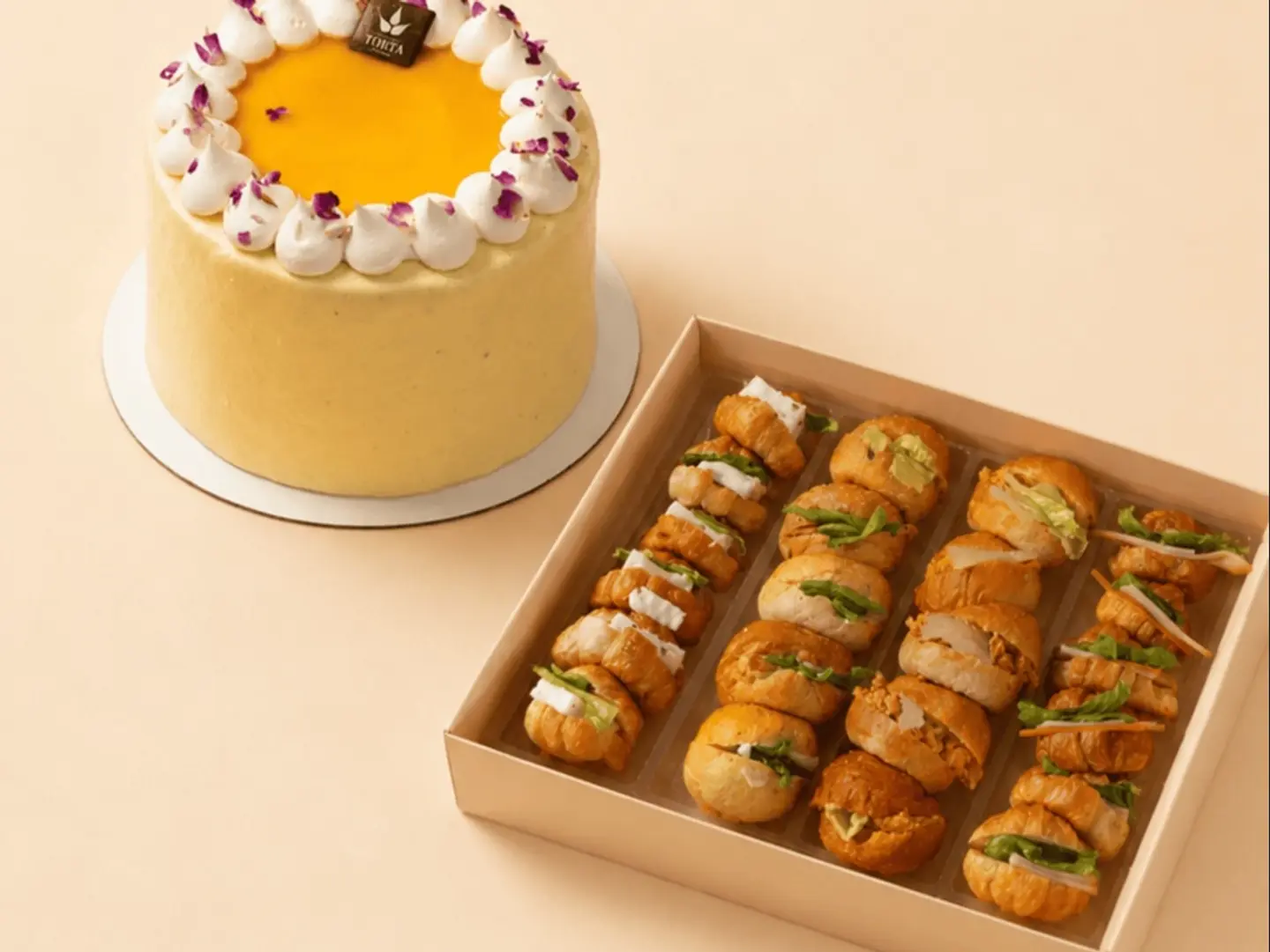 Lemon Blueberry Cake With Torta Bites Small