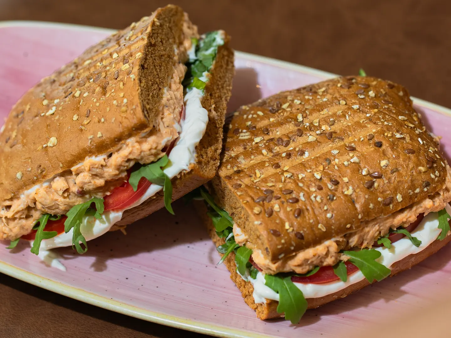 ساندويتش تونة حار