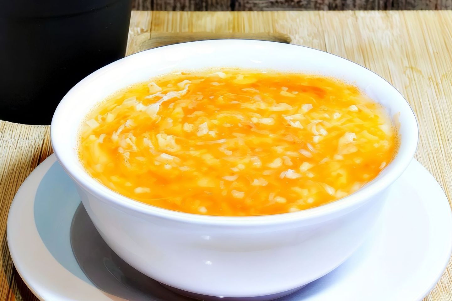 شوربة حارة وحامضة
