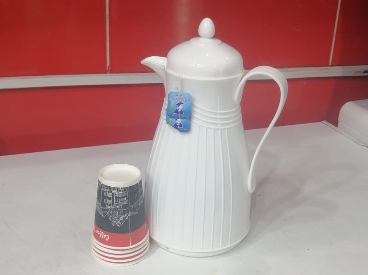 ثلاجة شاي سادة