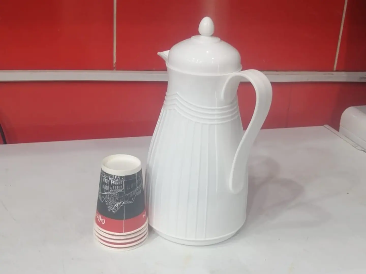 ثلاجة شاي عدني