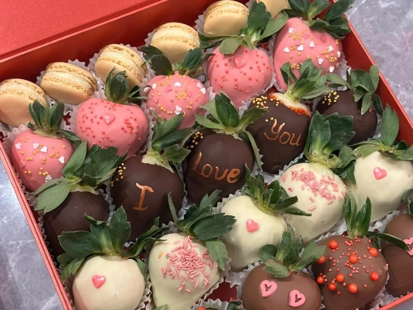 Luxury Strawberry Box