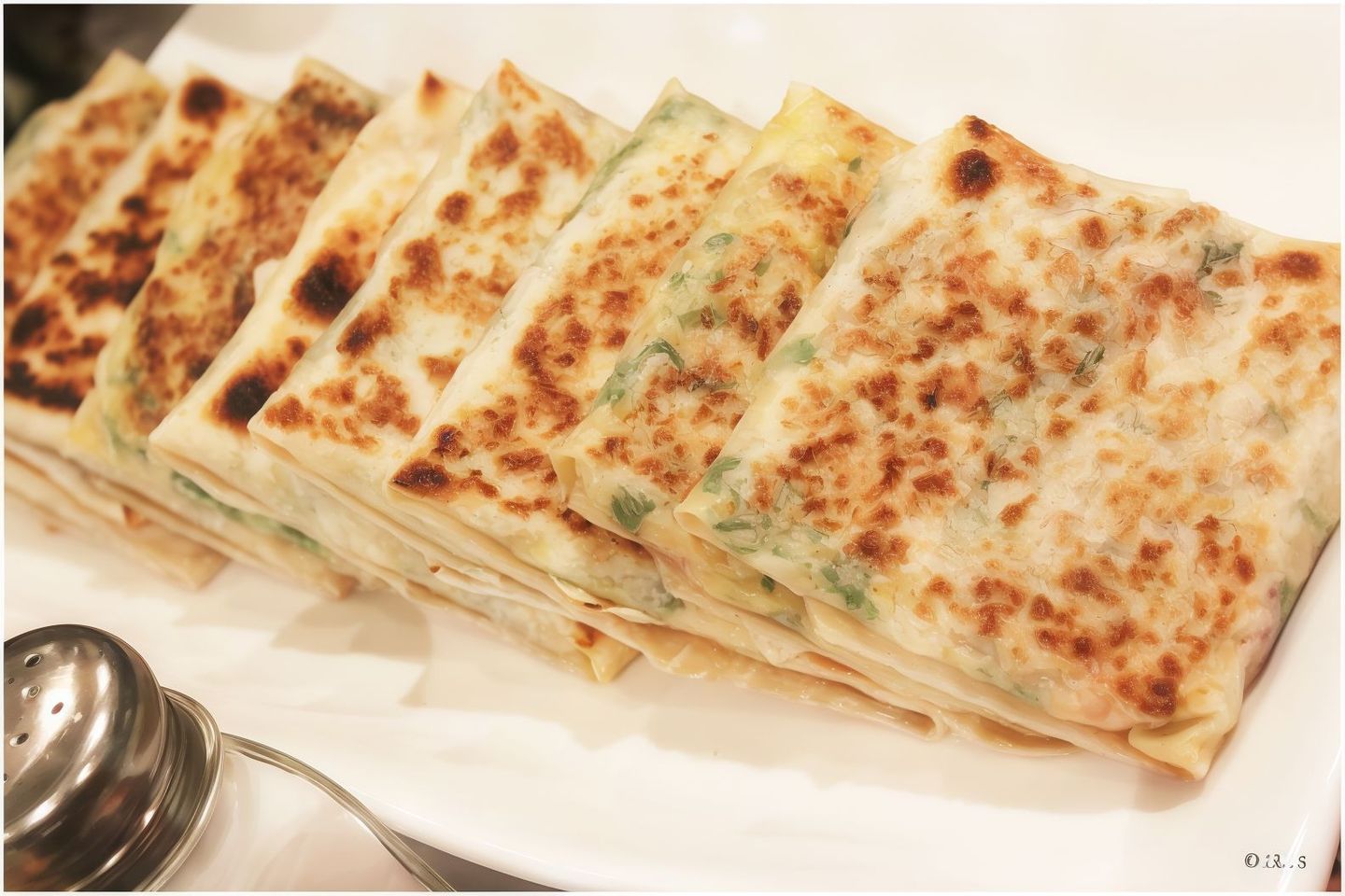 مطبق جبنتين كبير
