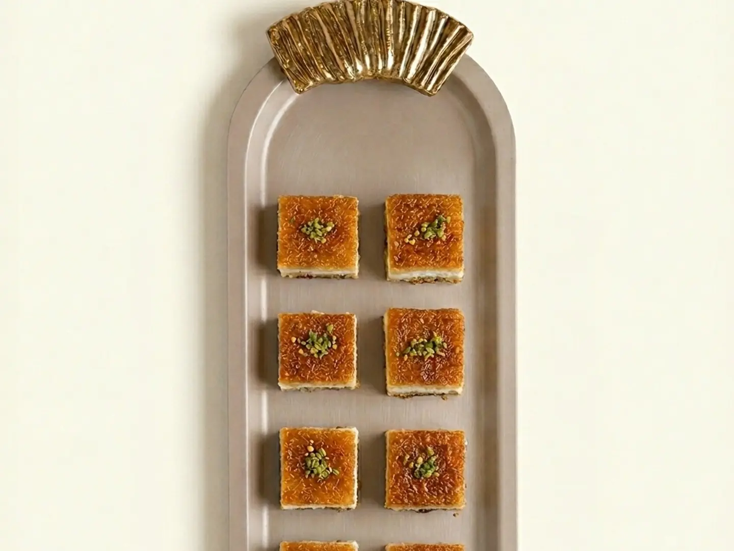 بسبوسة بالقشطة