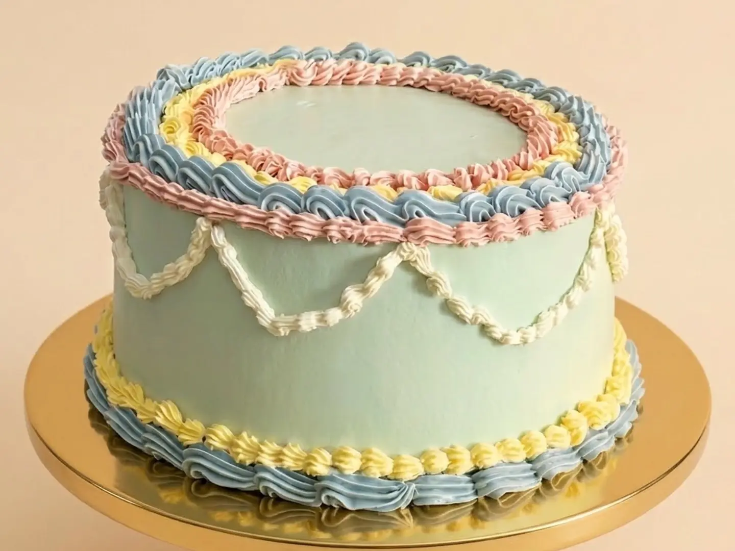 كيكة باستيل العيد شوكولاتة