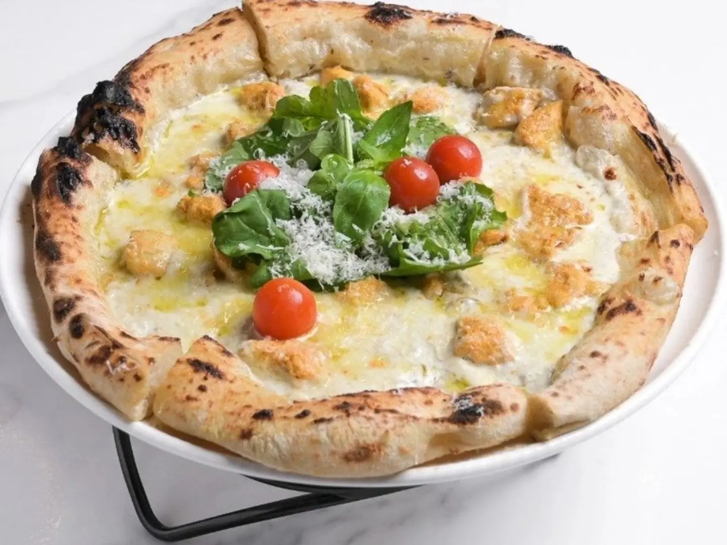 بيتزا تشيكن ترافل