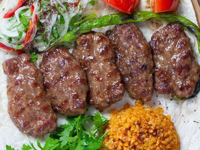 Anne Köftesi Menüsü